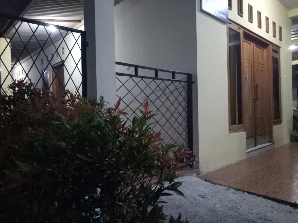 Homestay 77 Borobudur Magelang Exterior photo